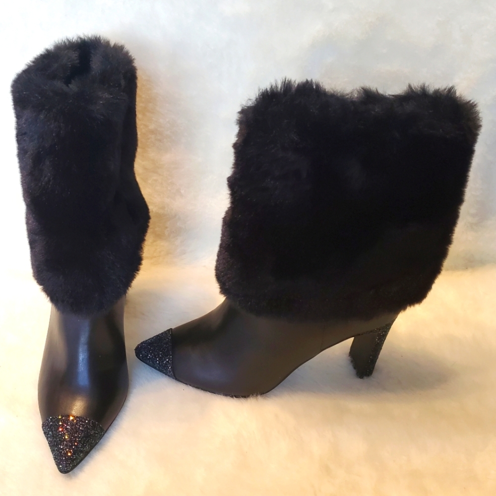 Like new! Beautiful black dress boots!